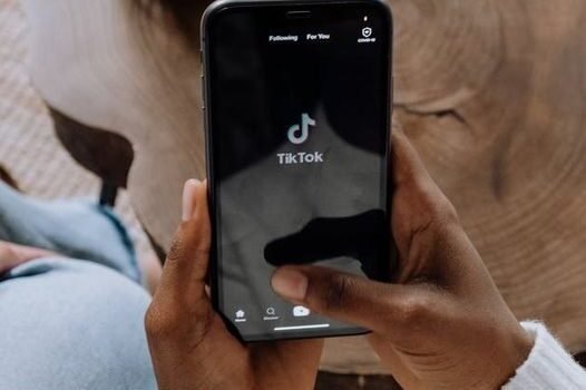Tik Tok’s snappy short form content is extremely popular amongst users, with Instagram and now YouTube creating their own versions to catch up, namely Instagram Reels and YouTube Shorts. Tik Tok's snappy short form content is extremely popular amongst users, with Instagram and now YouTube creating their own versions to catch up, namely Instagram Reels and YouTube Shorts.