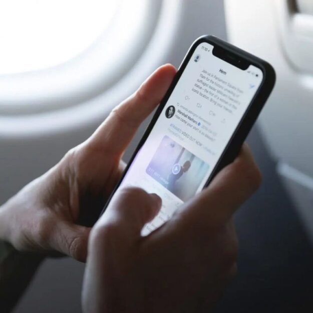 With-social-media-video-content-you-need-to-know-how-long-each-video-should-be-768×768